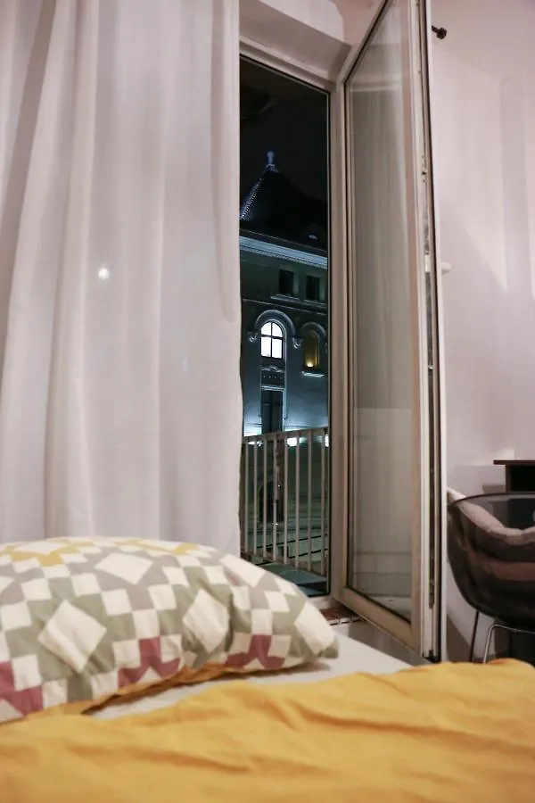 Apartment 3 Rooms, City Center, Balcony View, Sunset Boulevard 布加勒斯特