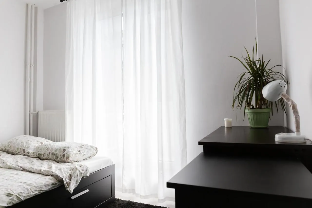 Apartment 3 Rooms, City Center, Balcony View, Sunset Boulevard 布加勒斯特