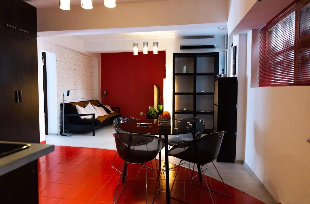Apartment 3 Rooms, City Center, Balcony View, Sunset Boulevard 布加勒斯特