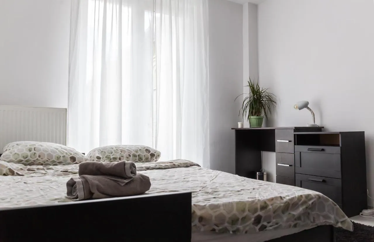 Apartment 3 Rooms, City Center, Balcony View, Sunset Boulevard 布加勒斯特 罗马尼亚