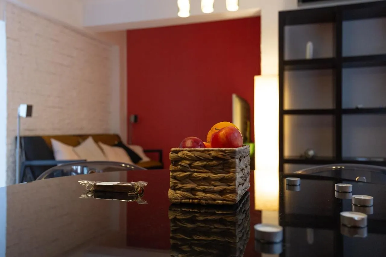 Apartment 3 Rooms, City Center, Balcony View, Sunset Boulevard 布加勒斯特 0*,  罗马尼亚